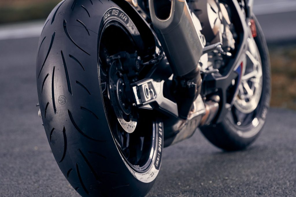 best road motorcycle tyres