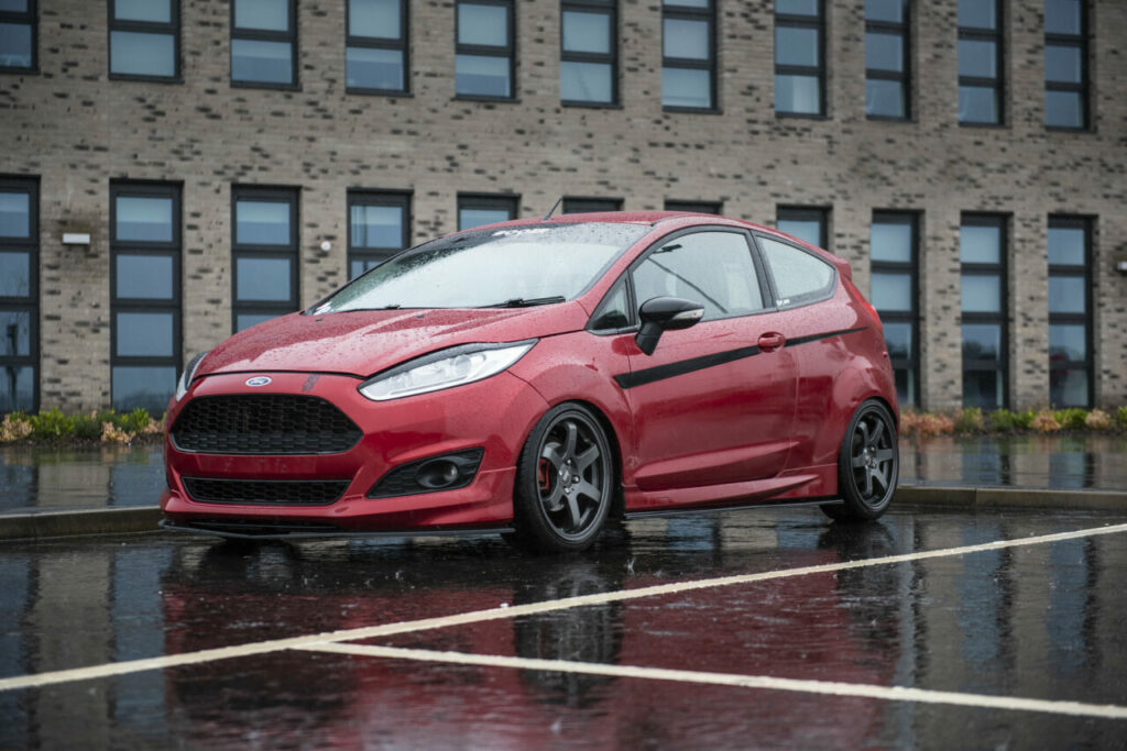 Ford Fiesta wearing the Bola B1 Alloy Wheels