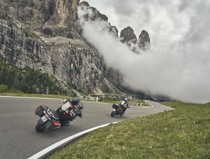 Best motorcycle touring tyres