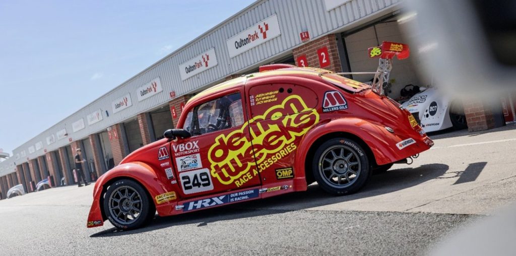 Demon Tweeks Funcup car leaving pit lane