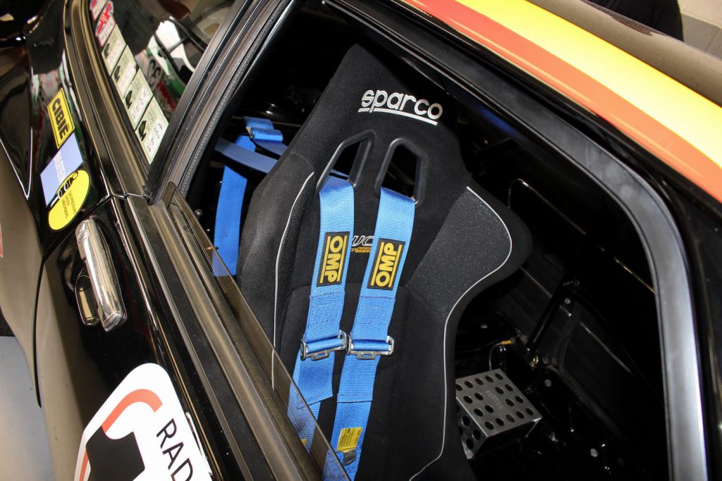 sparco bucket seat with OMP harness