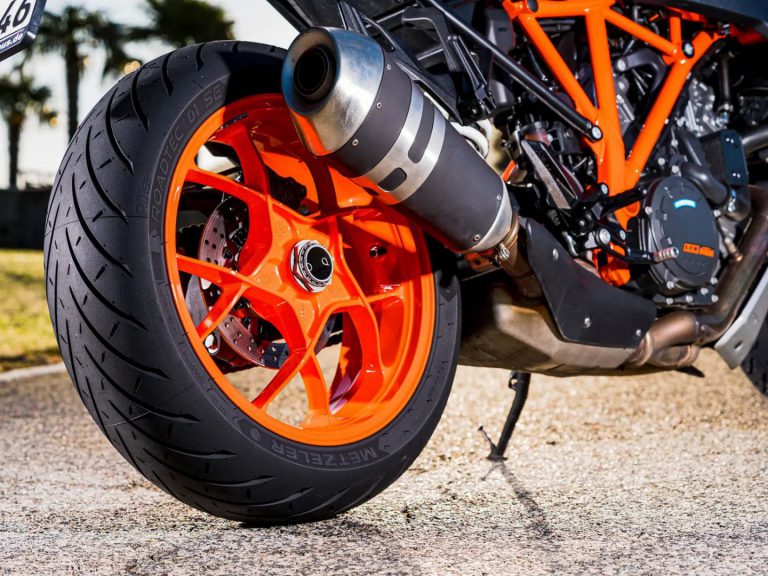 Metzeler Roadtec 01 SE