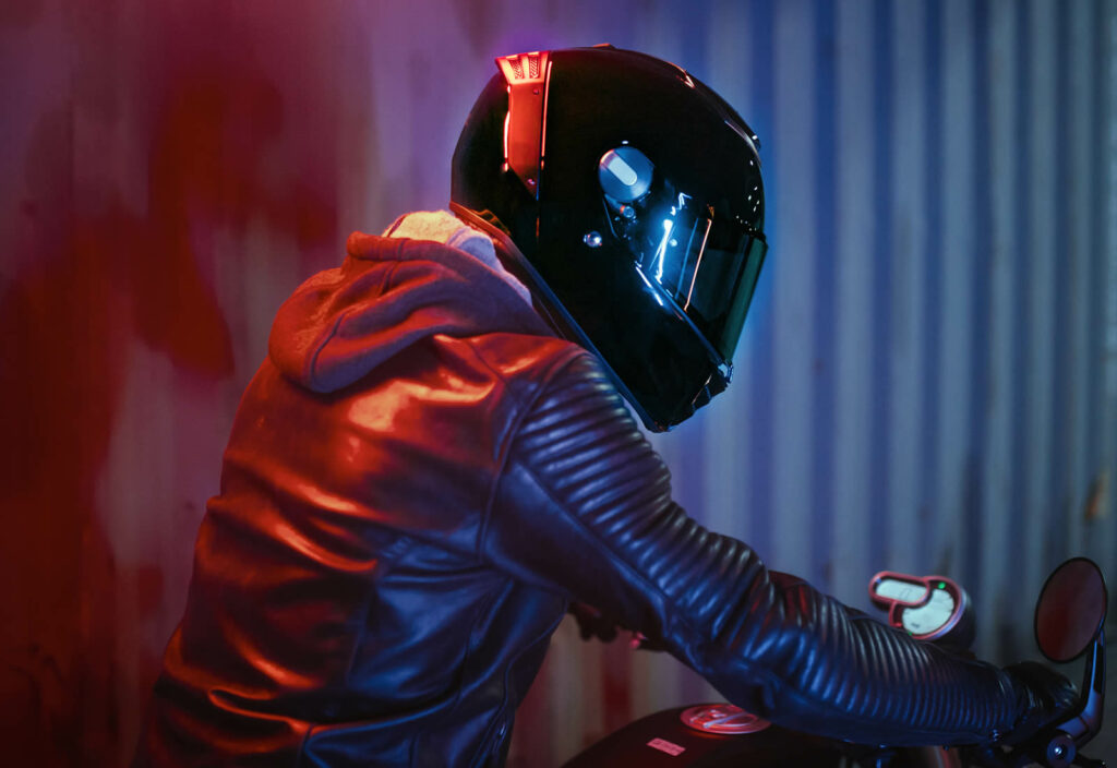 Motorcycle helmet
