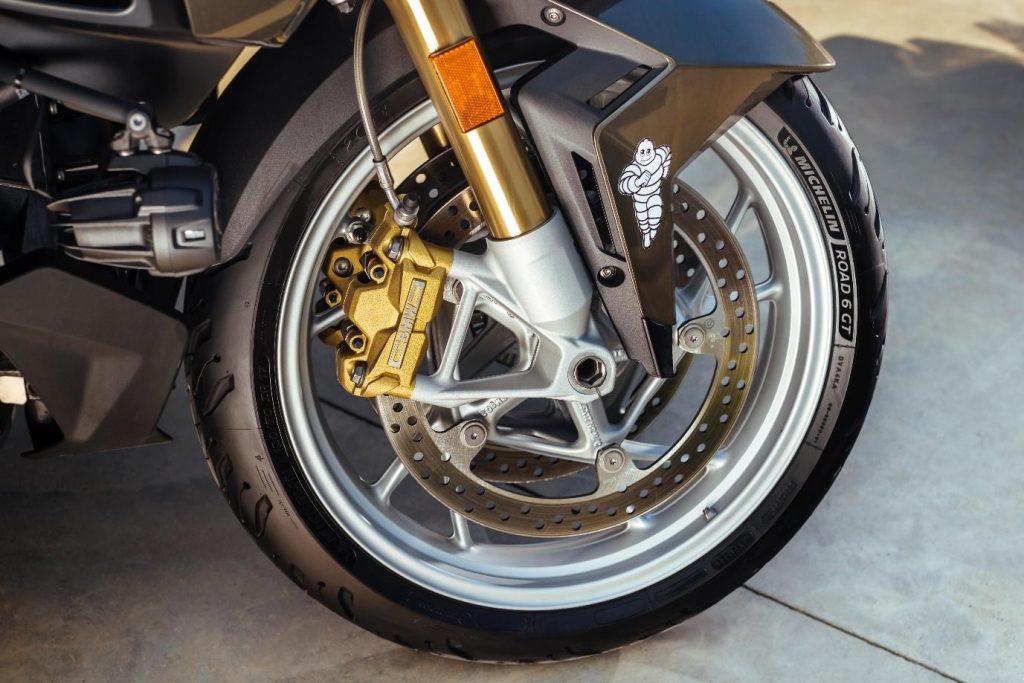 Michelin Road 6