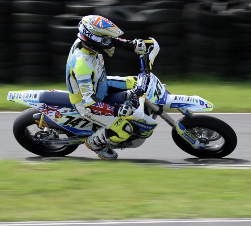 Team LARR Supermoto riding