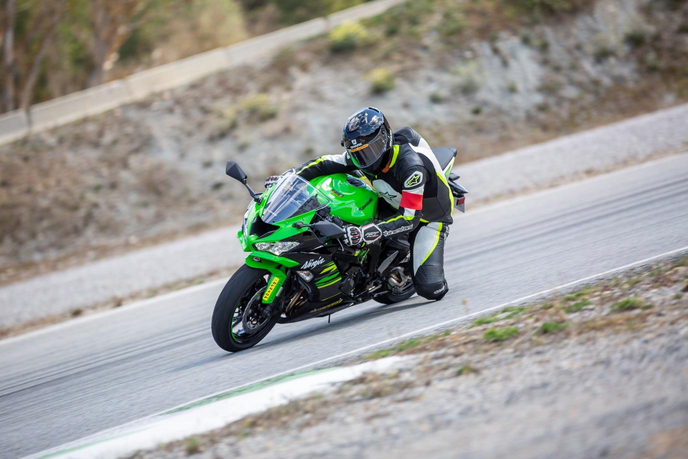 What Are Motorcycle Track Days?
